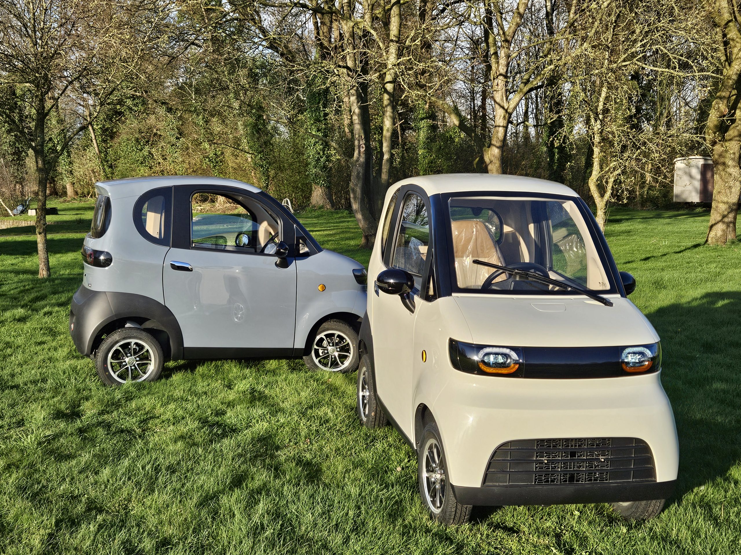 E-TORS Baseliner citycar van voor- en zijkant